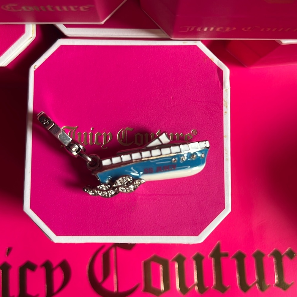 RETIRED✨Juicy SS Couture Speedboat Charm! NWT